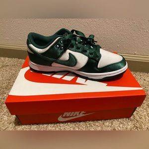 Nike White and Green Dunk Low
